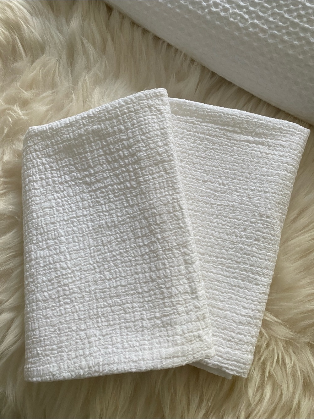 NWOT Project 62 + Nate Berkus Full/Queen Pillowcases Puckered White Cotton